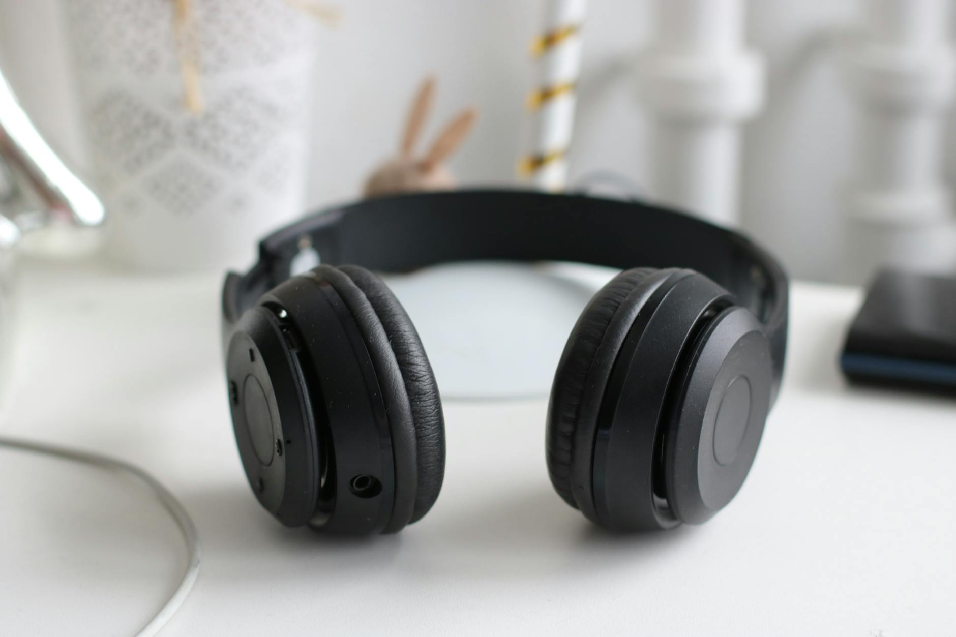 black cordless headphones